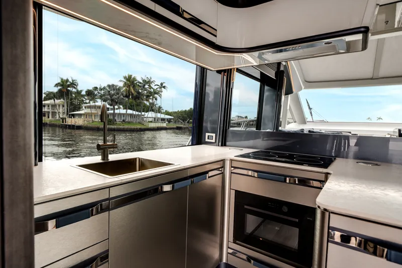 Slide: The Image of Galeon 570 SKY 2027 - 8153188