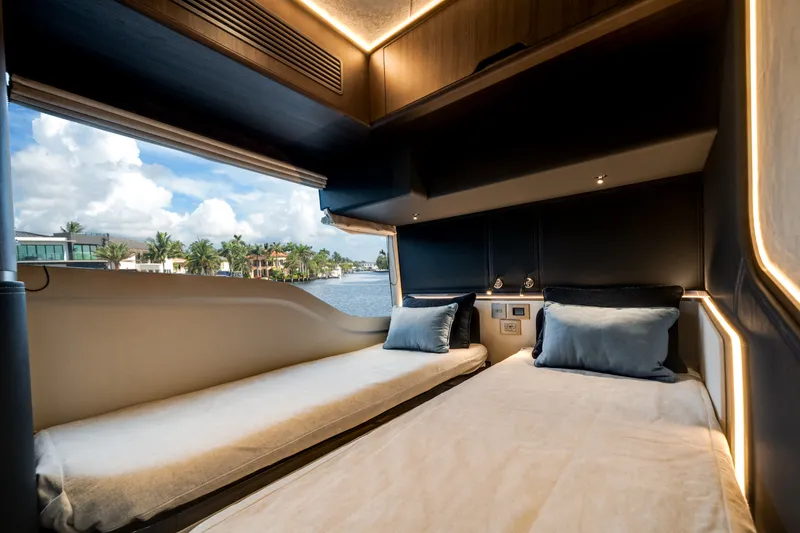Slide: The Image of Galeon 570 SKY 2027 - 8153170