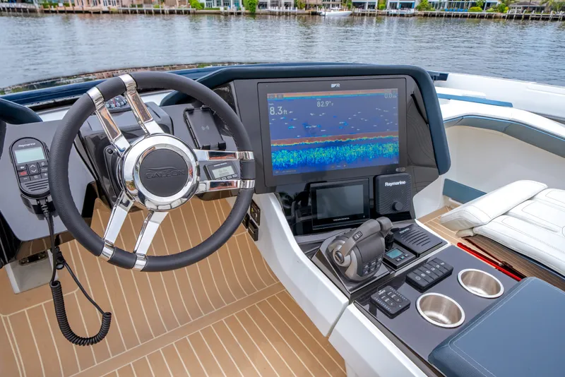 Slide: The Image of Galeon 570 SKY 2027 - 8153164