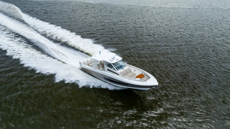 Slide: The Image of Boston Whaler 420 Outrage 2017 - 6780362