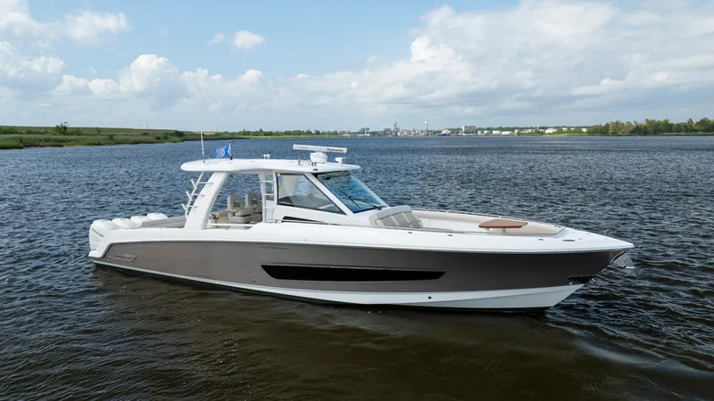 Slide: The Image of Boston Whaler 420 Outrage 2017 - 6780372
