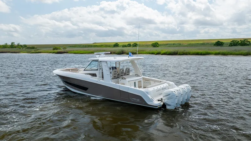 Slide: The Image of Boston Whaler 420 Outrage 2017 - 6780366