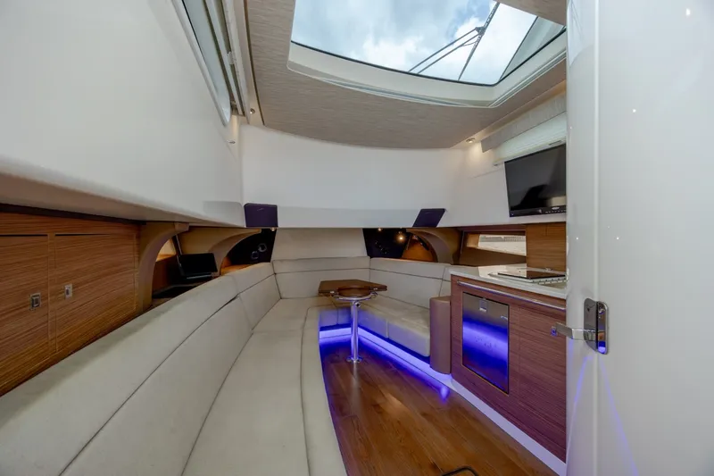 Slide: The Image of Boston Whaler 420 Outrage 2017 - 6780461