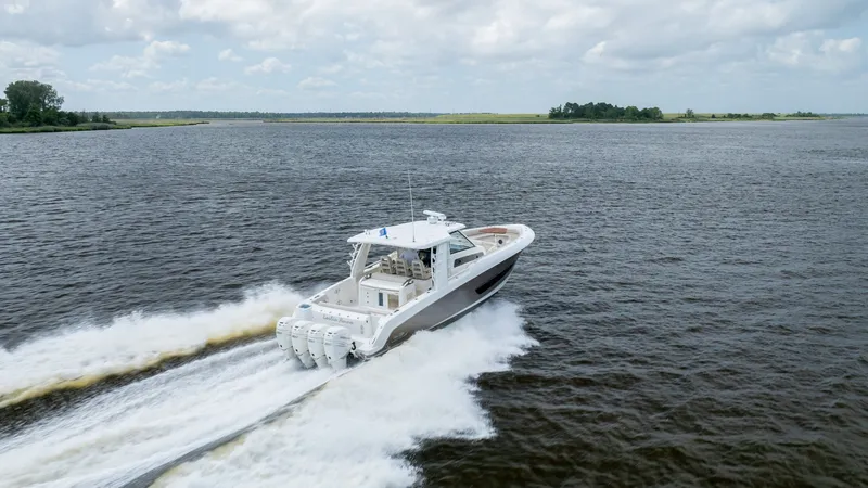 Slide: The Image of Boston Whaler 420 Outrage 2017 - 6780358
