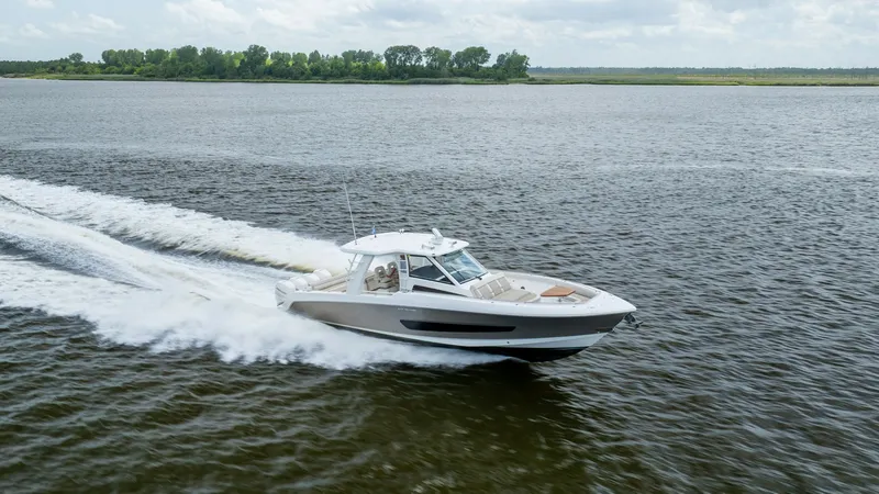 Slide: The Image of Boston Whaler 420 Outrage 2017 - 6780354