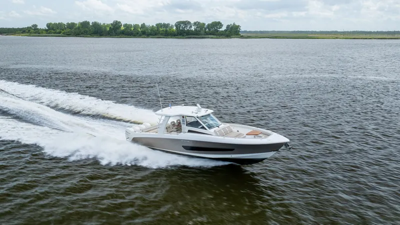 Slide: The Image of Boston Whaler 420 Outrage 2017 - 6780361