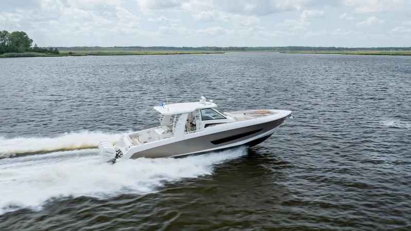 Slide: The Image of Boston Whaler 420 Outrage 2017 - 6780359