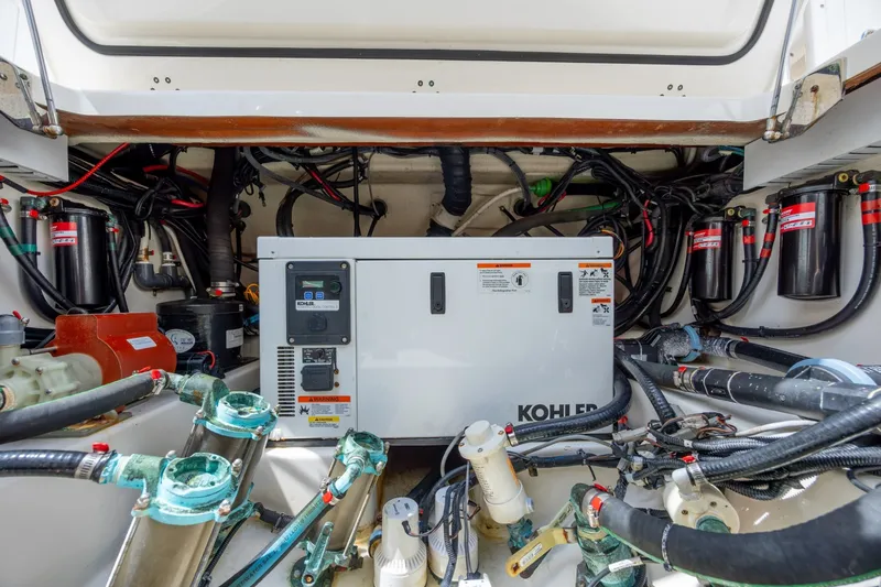 Slide: The Image of Boston Whaler 420 Outrage 2017 - 6780375