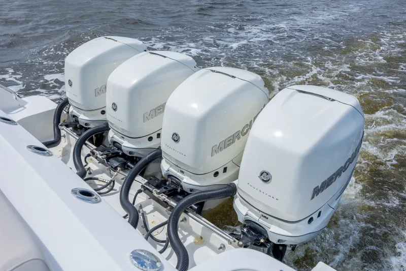 Slide: The Image of Boston Whaler 420 Outrage 2017 - 6780392