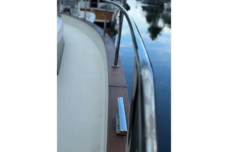 Slide: The Image of Greenline 40 Hybrid 2019 - 6783226