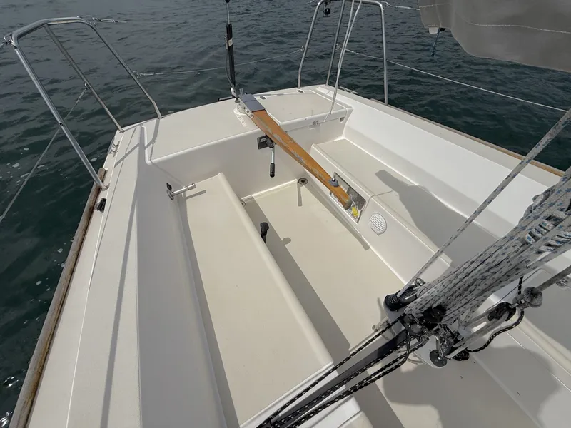 Slide: The Image of J Boats 33 2006 - 6781342