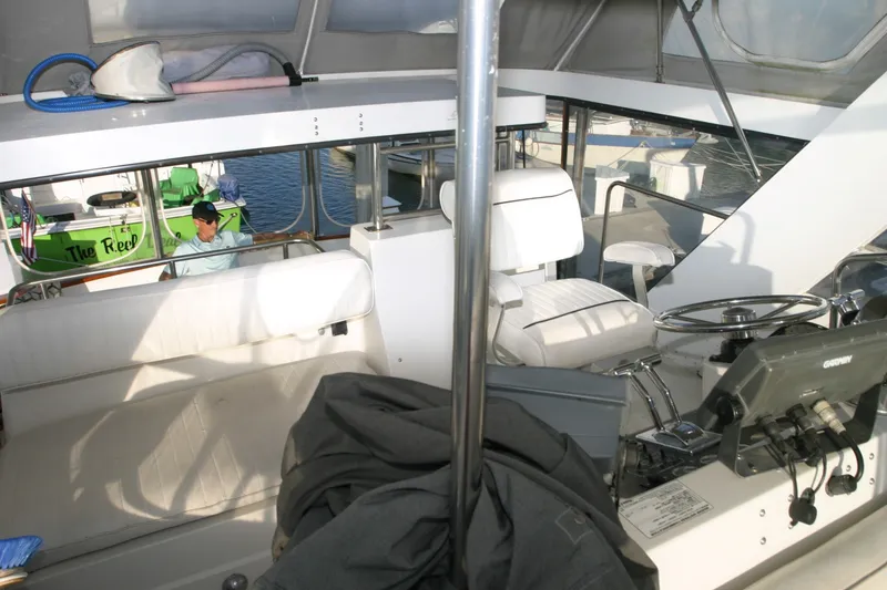 Slide: The Image of Carver Yachts 42 1989 - 6781957