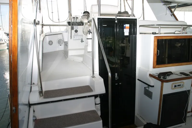 Slide: The Image of Carver Yachts 42 1989 - 6781950