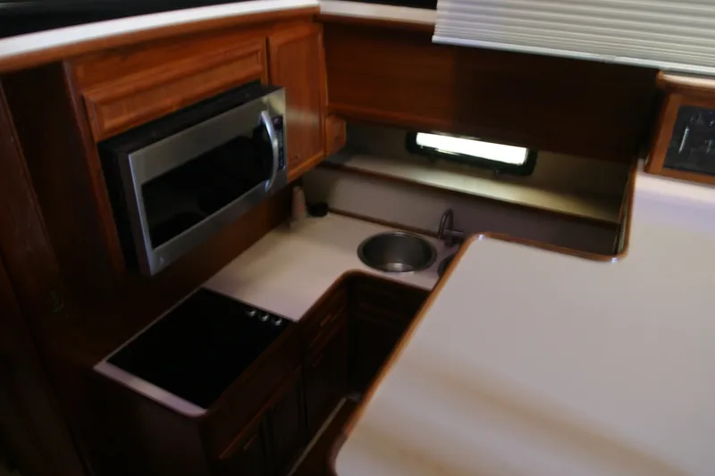 Slide: The Image of Carver Yachts 42 1989 - 6781944