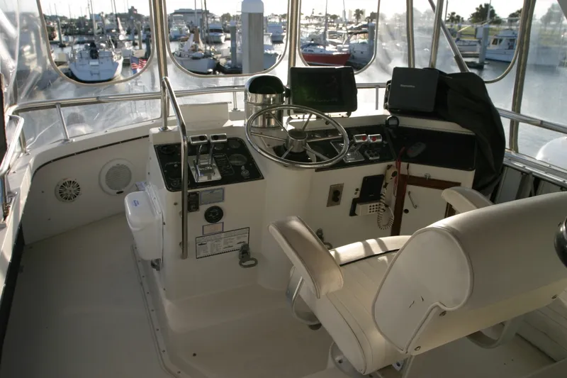 Slide: The Image of Carver Yachts 42 1989 - 6781952