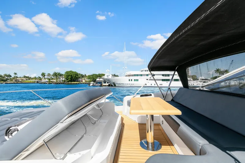 Slide: The Image of Sunseeker 66 Manhattan 2020 - 6782045