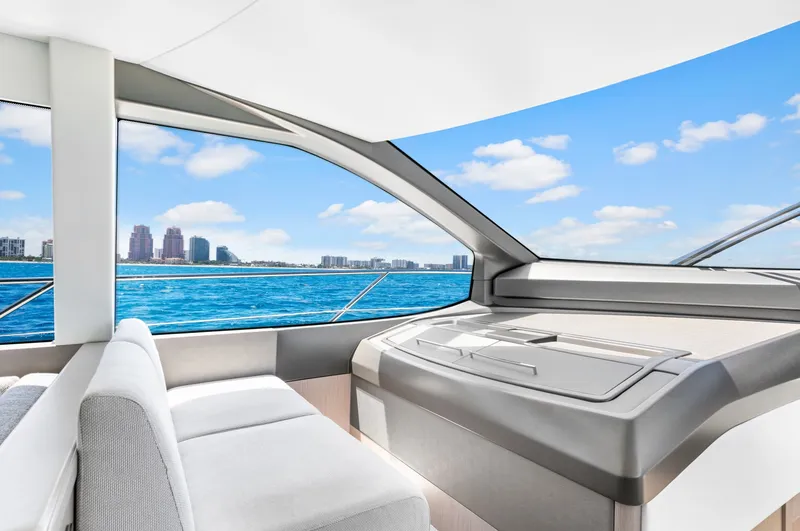 Slide: The Image of Sunseeker 66 Manhattan 2020 - 6782059