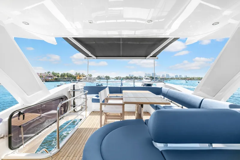 Slide: The Image of Sunseeker 66 Manhattan 2020 - 6782090