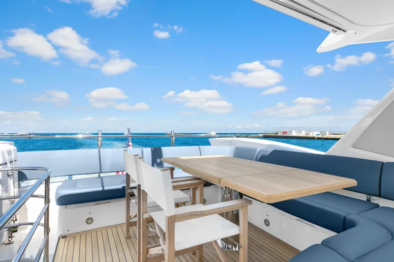 Slide: The Image of Sunseeker 66 Manhattan 2020 - 6781935