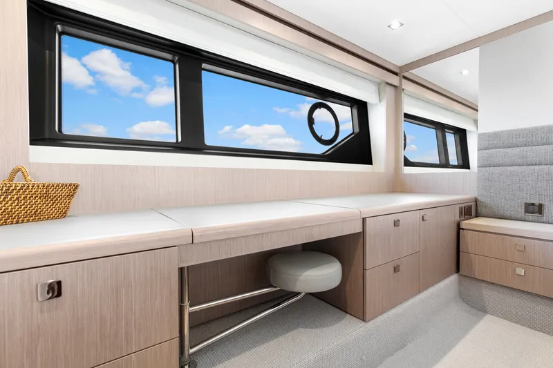 Slide: The Image of Sunseeker 66 Manhattan 2020 - 6782073