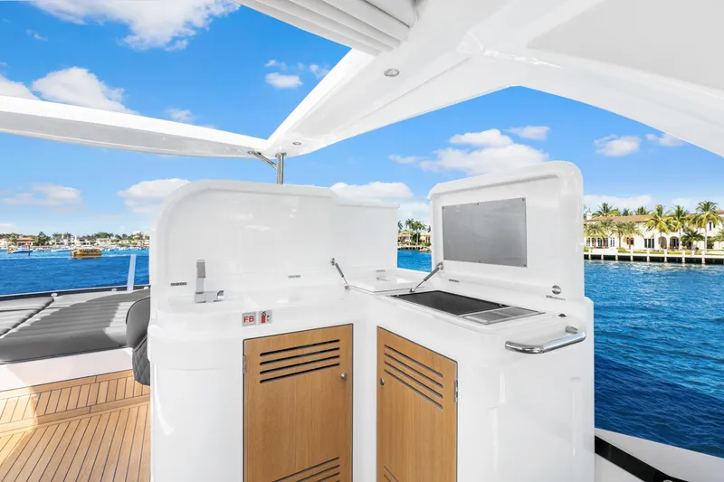 Slide: The Image of Sunseeker 66 Manhattan 2020 - 6782049