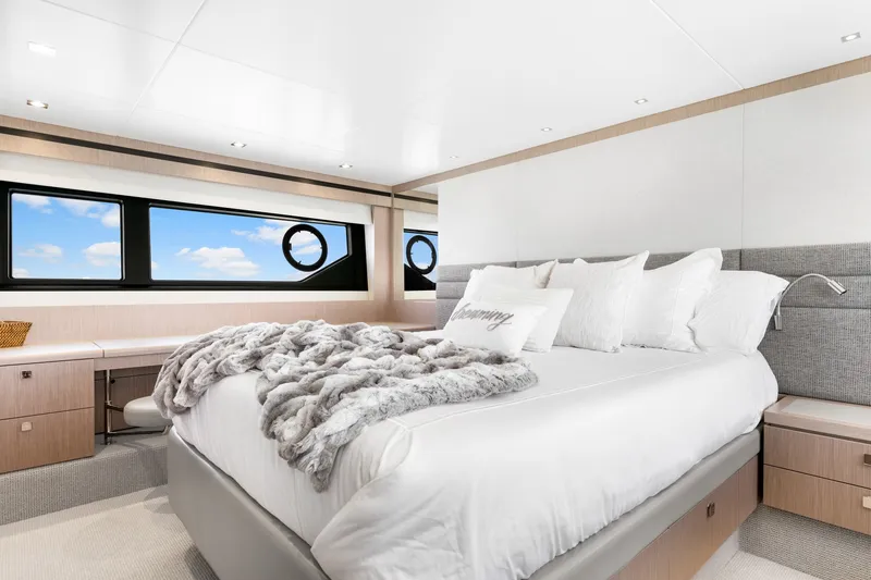 Slide: The Image of Sunseeker 66 Manhattan 2020 - 6782064