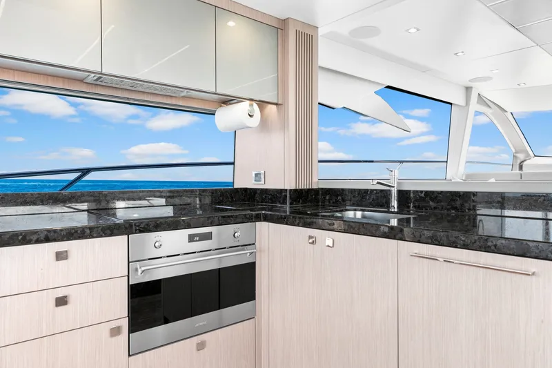 Slide: The Image of Sunseeker 66 Manhattan 2020 - 6782055