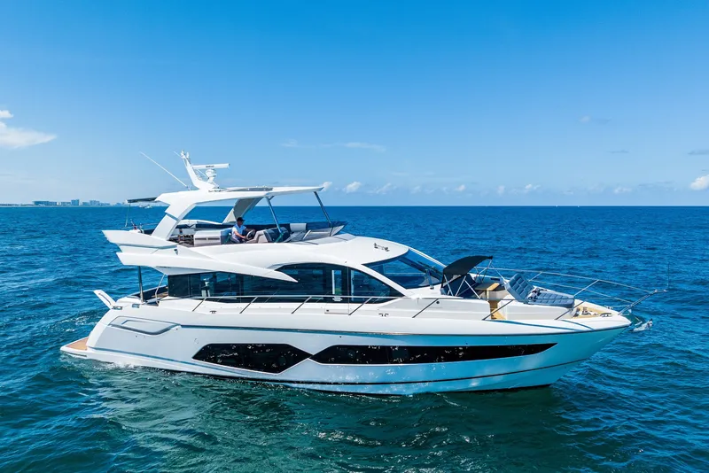 Slide: The Image of Sunseeker 66 Manhattan 2020 - 6781967