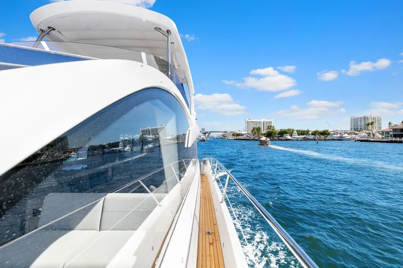 Slide: The Image of Sunseeker 66 Manhattan 2020 - 6782087