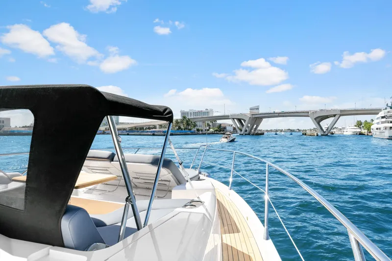 Slide: The Image of Sunseeker 66 Manhattan 2020 - 6782036