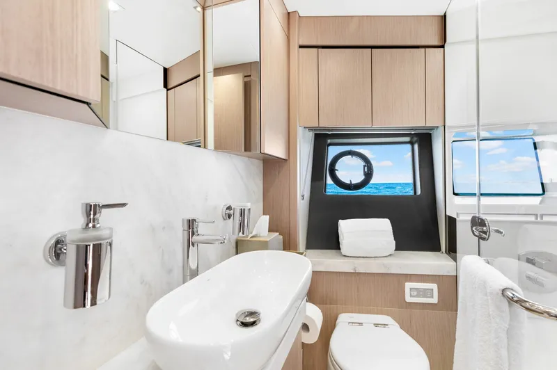 Slide: The Image of Sunseeker 66 Manhattan 2020 - 6782032