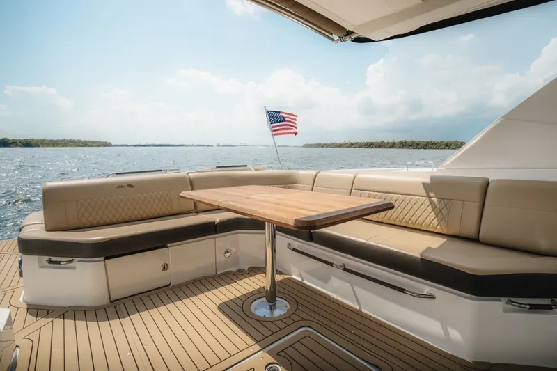 Slide: The Image of Sea Ray SLX 400 Outboard 2021 - 6782738