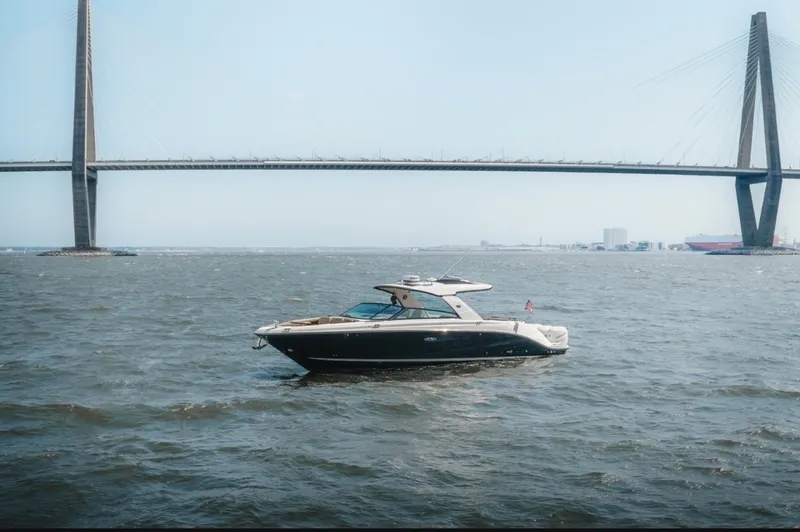 Slide: The Image of Sea Ray SLX 400 Outboard 2021 - 6782748