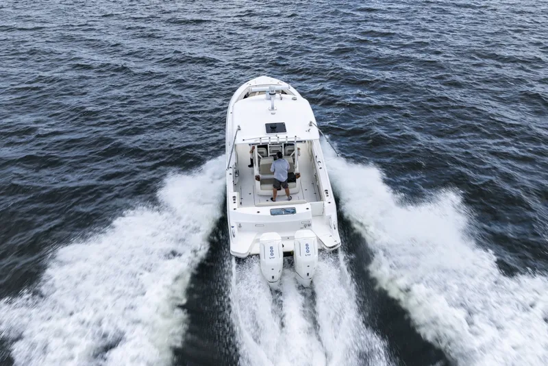 Slide: The Image of Boston Whaler 360 Outrage 2023 - 7361173