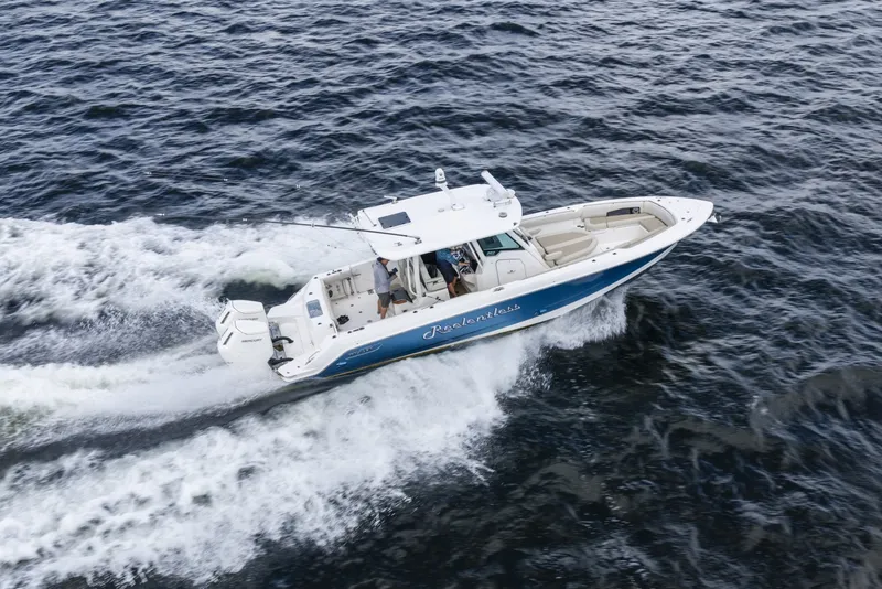 Slide: The Image of Boston Whaler 360 Outrage 2023 - 7361181