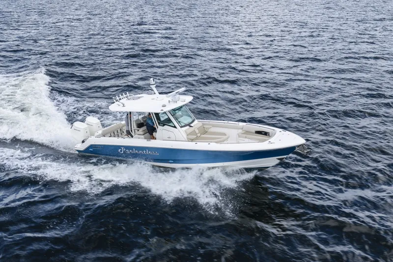 Slide: The Image of Boston Whaler 360 Outrage 2023 - 7361175