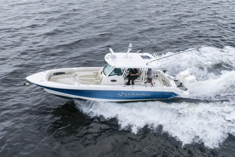 The Image of Boston Whaler 360 Outrage 2023 - undefined