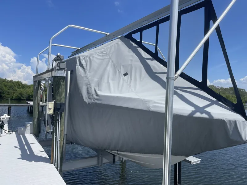 Slide: The Image of Chaparral 280 OSX 2023 - 6788290