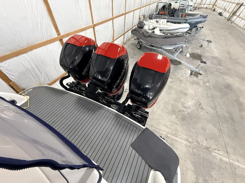 Slide: The Image of Formula 350 CBR 2017 - 6786290