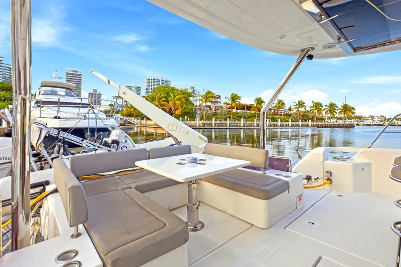 Slide: The Image of Aquila 44 PowerCat 2021 - 6786606