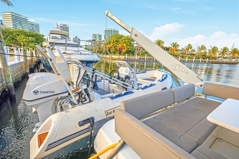Slide: The Image of Aquila 44 PowerCat 2021 - 6786604
