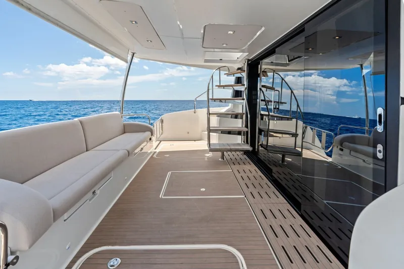 Slide: The Image of Fountaine Pajot MY6 2024 - 7163962