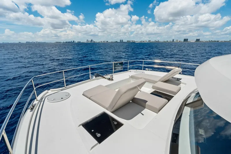 Slide: The Image of Fountaine Pajot MY6 2024 - 7163950