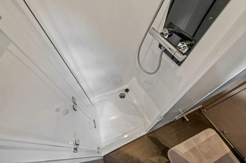 Slide: The Image of Fountaine Pajot MY6 2024 - 7163984