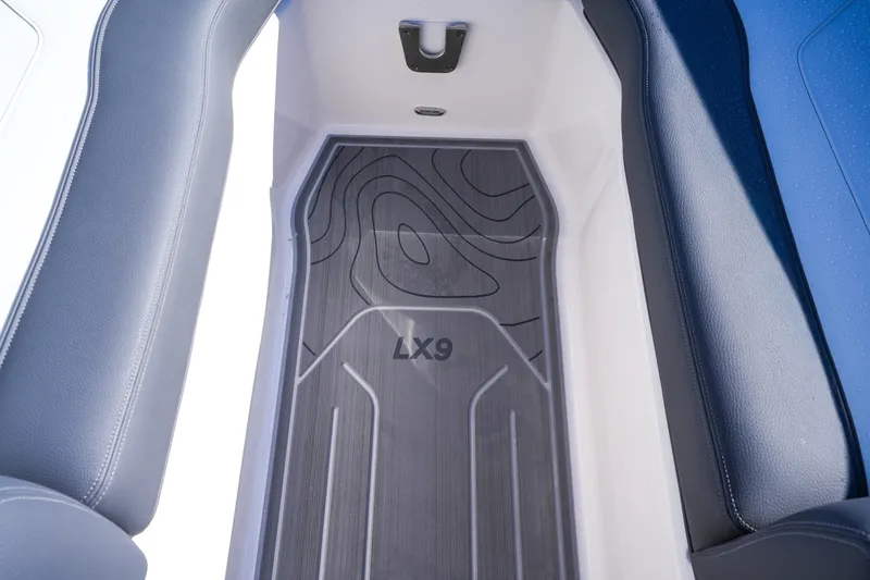 Slide: The Image of Regal LX9 2027 - 7602714