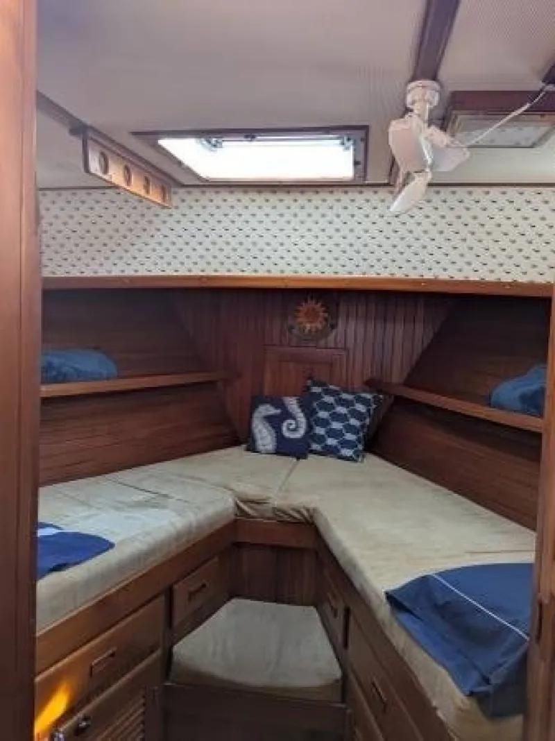 Slide: The Image of 36' Monk guest stateroom1 - 6798007