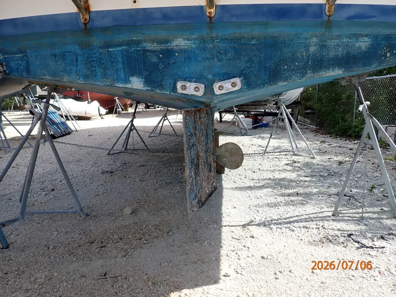Slide: The Image of 36' Monk hull bottom aft - 6798009