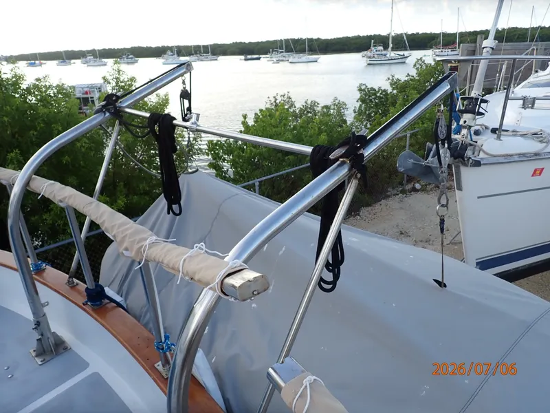 Slide: The Image of 36' Monk tender davits - 6798063