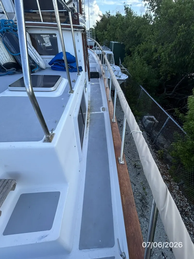 Slide: The Image of 36' Monk starboard side deck2 - 6798062