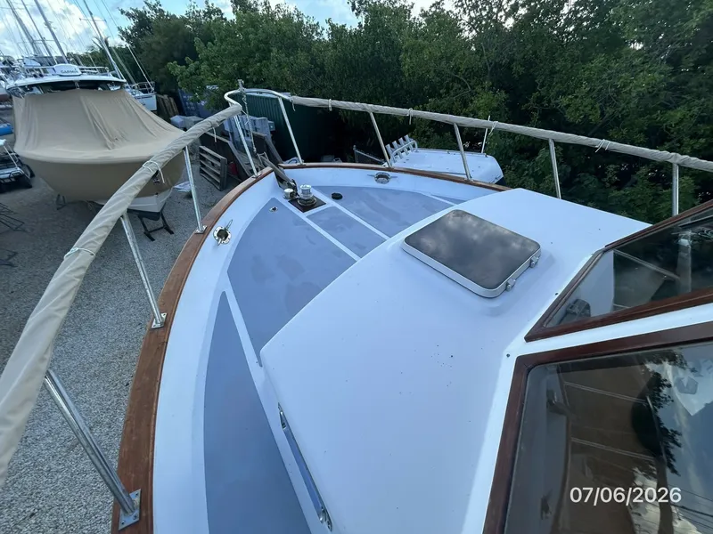 Slide: The Image of 36' Monk foredeck1 - 6797996